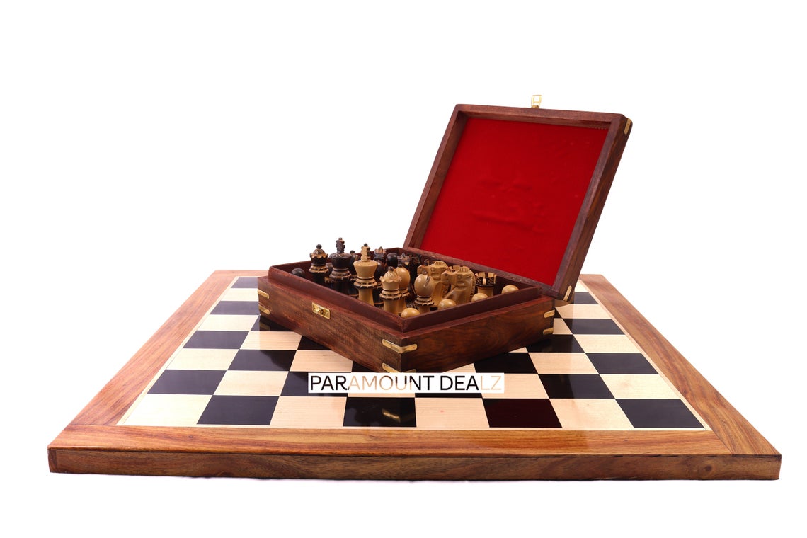 Parker Boxwood Burnt Chess Pieces