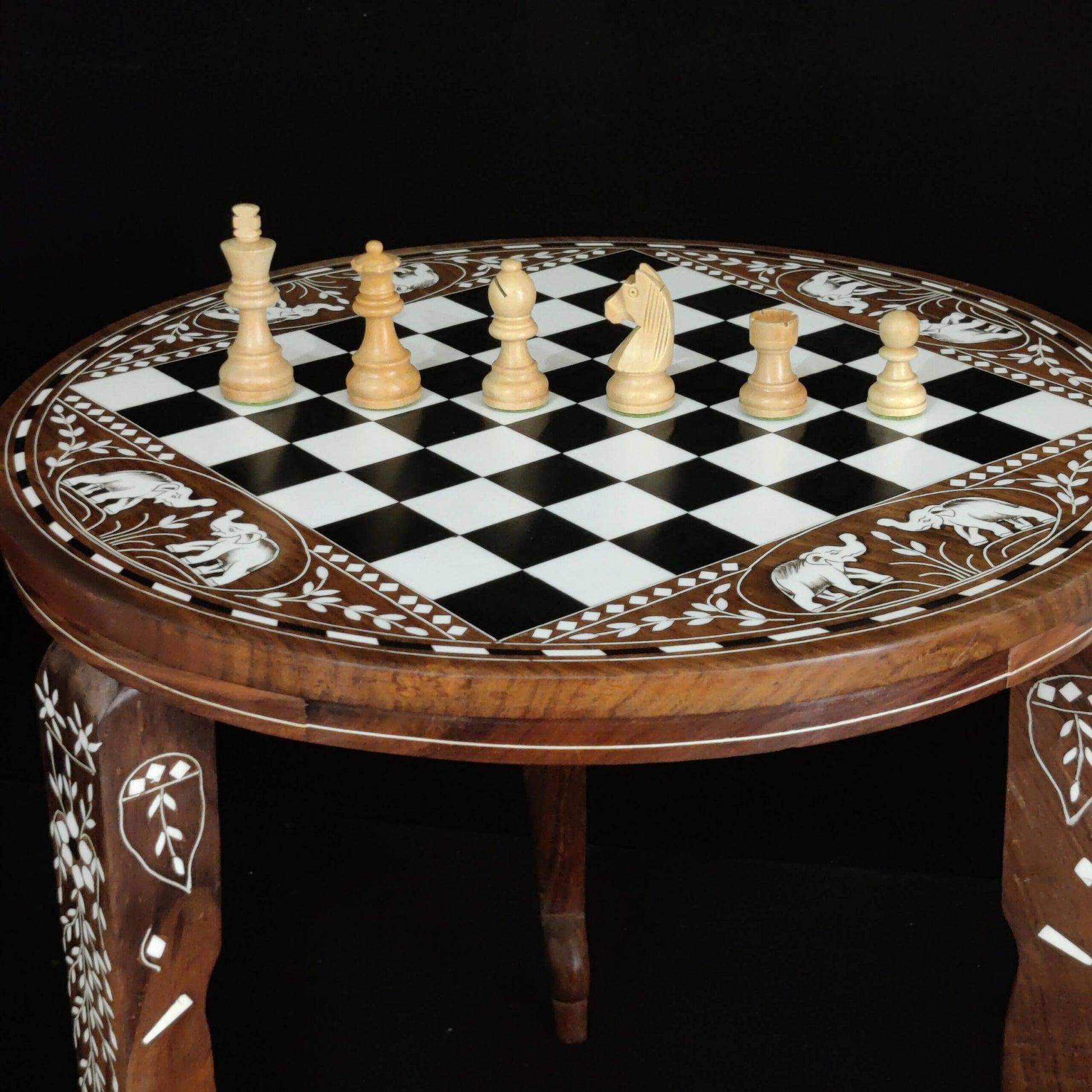 Wooden Chess Pieces