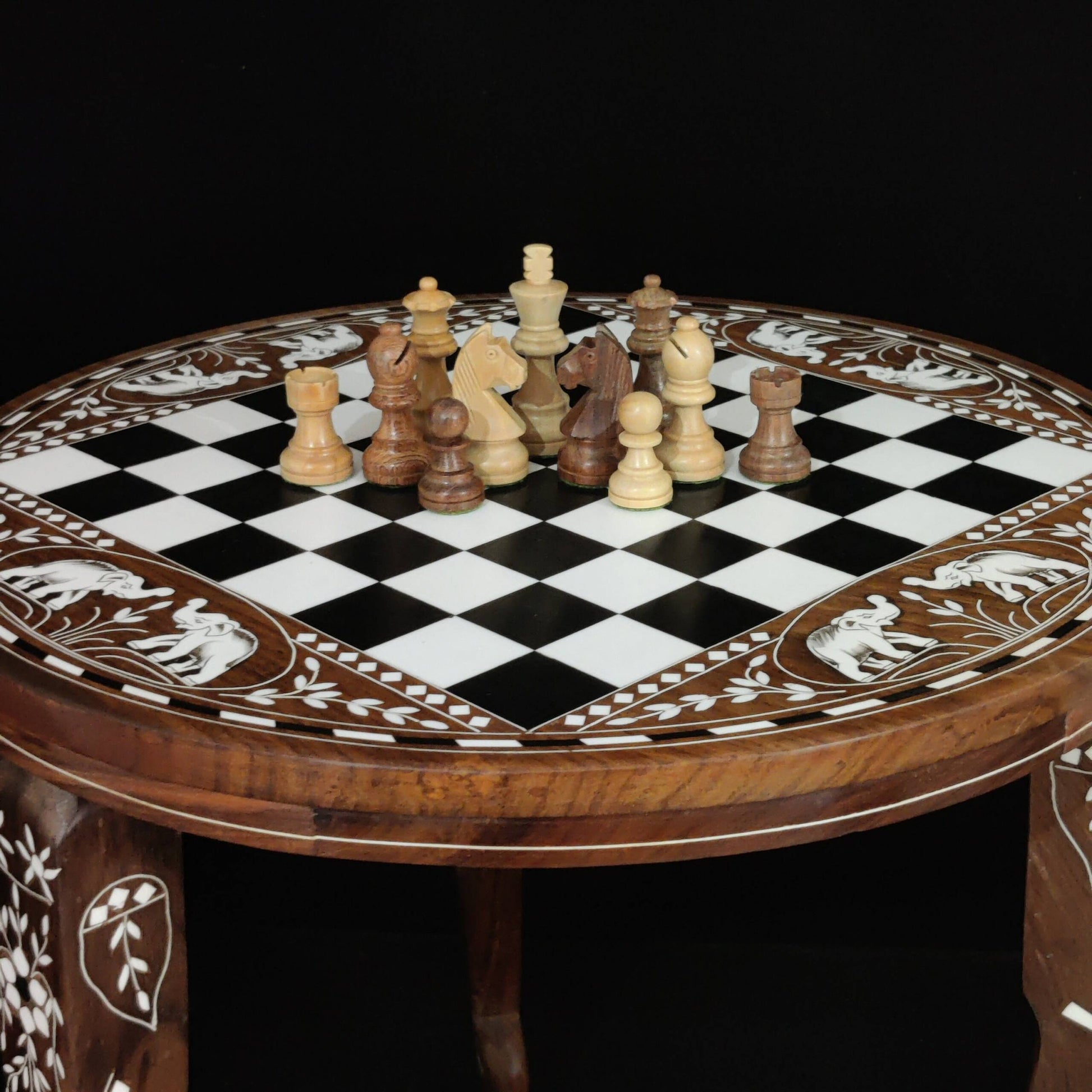 Wooden Chess Pieces